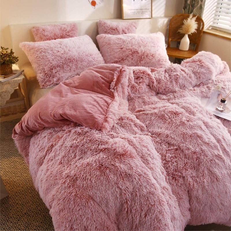 Sherpa fleece duvet set detail